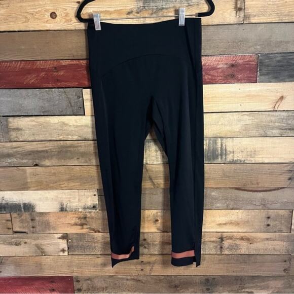 Zyia Black Active Leggings Size 6-8 - Picture 1 of 12